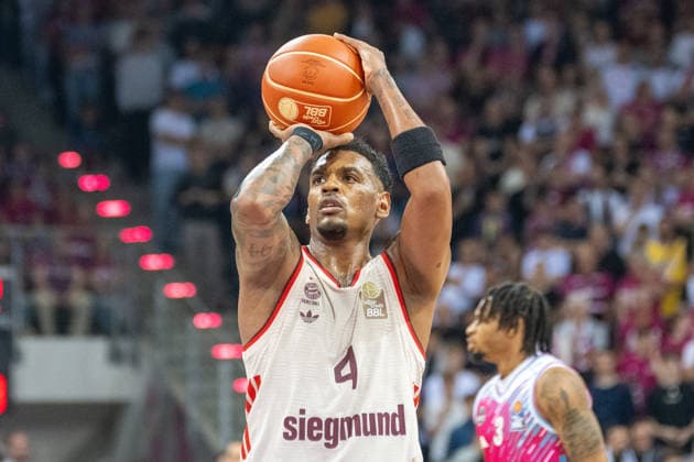 Xavier Rathan Mayes FC Bayer Muenchen, 04 at free throw Telekom Baskets Bonn vs FC Bayern Muenchen, Basketball, e@sy credit BBL, semi-final, 3 match, 2025 2026 season, 04 06 2026 Telekom Baskets Bonn vs FC Bayern Muenchen, Basketball, e@sy credit BBL, semi-final, 3 match, 2025 2026 season, 04 06 2026 Bonn Copyright: xEibner-Pressefoto ThomasxHaeslerx EP_THR