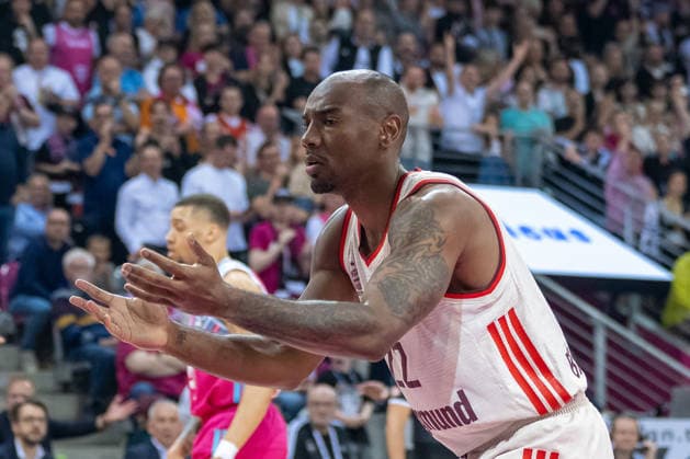 Isiaha Mike FC Bayern Muenchen Basketball, 22 cant understand the decision Telekom Baskets Bonn vs FC Bayern Muenchen, Basketball, e@sy credit BBL, Semifinal, 3 Match, Season 2025 2026, 04 06 2026 Telekom Baskets Bonn vs FC Bayern Muenchen, Basketball, e@sy credit BBL, Semifinal, 3 Match, Season 2025 2026, 04 06 2026 Bonn Copyright: xEibner-Pressefoto ThomasxHaeslerx EP_THR