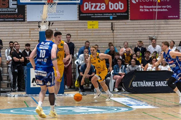 Fabian Bleck Phoenix Hagen, 10 Nicolas Bretzel Bozic Estriche Knights Kirchheim, 21 Lucas Mayer Bozic Estriche Knights Kirchheim, 08 GER, Bozic Estriche Knights Kirchheim vs Phoenix Hagen, BARMER 2 Basketball Bundesliga, Playoffs Final Game 1, Season 2025 2026, 04 06 2026 GER, Bozic Estriche Knights Kirchheim vs Phoenix Hagen, BARMER 2 Basketball Bundesliga, Playoffs Final Game 1, Season 2025 2026, 04 06 2026 Kirchheim unter Teck Copyright: xEibner-Pressefoto NinaxSanderx EP_NSR