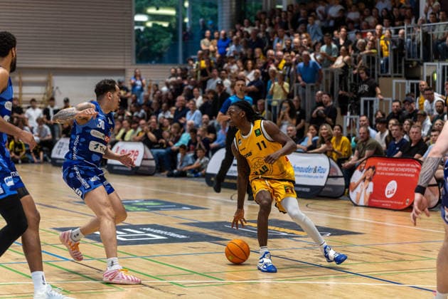Jeffrey Carroll Phoenix Hagen, 30 Tyrel Maurice Morgan Bozic Estriche Knights Kirchheim, 11 GER, Bozic Estriche Knights Kirchheim vs Phoenix Hagen, BARMER 2 Basketball Bundesliga, Playoffs Final Game 1, Season 2025 2026, 04 06 2026 GER, Bozic Estriche Knights Kirchheim vs Phoenix Hagen, BARMER 2 Basketball Bundesliga, Playoffs Final Game 1, Season 2025 2026, 04 06 2026 Kirchheim unter Teck Copyright: xEibner-Pressefoto NinaxSanderx EP_NSR