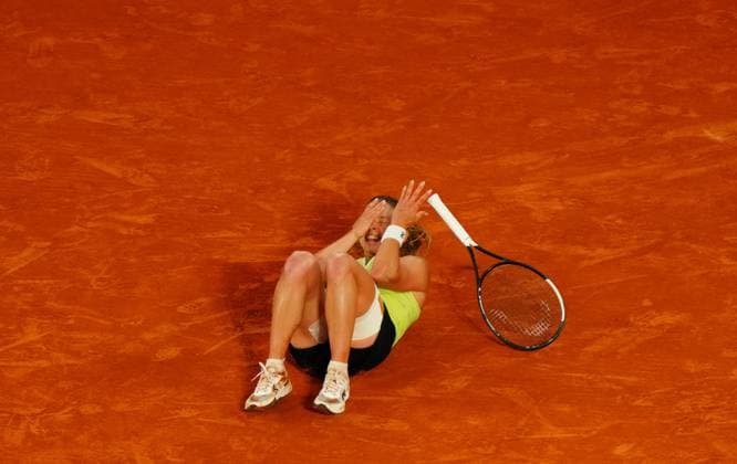Qualifier Maja Chwalinska celebrates reaching the final of Roland Garros with a straight sets win over Diana Shnaider French Open Tennis, Day Twelve, Tennis, Roland Garros, Paris, France - 04 Jun 2026Paris Roland Garros France EDITORIAL USE ONLY No use with unauthorised audio, video, data, fixture lists, club league logos or live services. Online in-match use limited to 120 images, no video emulation. No use in betting, games or single club league player publications. Copyright: xJavierxGarcia Shutterstockx 16906558aj