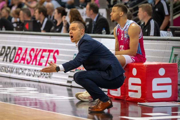 Marko Stankovic Telekom Baskets Bonn, Headcoach its does not agree with the decision Telekom Baskets Bonn vs FC Bayern Muenchen, Basketball, e@sy credit BBL, Semifinal, 3 Match, Season 2025 2026, 04 06 2026 Telekom Baskets Bonn vs FC Bayern Muenchen, Basketball, e@sy credit BBL, Semifinal, 3 Match, Season 2025 2026, 04 06 2026 Bonn Copyright: xEibner-Pressefoto ThomasxHaeslerx EP_THR