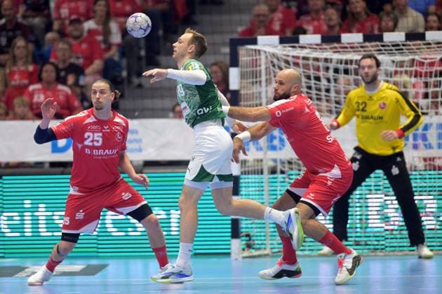 Mathias Gidsel Fuechse Berlin 19 M , Adrian Sipos MT Melsungen 8 R , Olle Forsell Schefvert MT Melsungen 25 , Kristof Palasics Goalkeeper MT Melsungen 32 R, back , GER, MT Melsungen Fuechse Berlin, Handball, 1 Bundesliga, 33 Matchday, Season 2025 2026, 04 06 2026, GER, MT Melsungen Fuechse Berlin, Handball, 1 Bundesliga, 33 Matchday, Season 2025 2026, 04 06 2026 Kassel Copyright: xEibner-Pressefotox xRolandxSippelx EP_RSL
