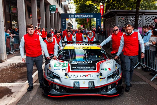 24 HEURES DU MANS 2026 - PESAGE 21 HERIAU Francois (fra), MANN Simon (usa), ROVERA Alessio (ita), Vista AF Corse, Ferrari 296 LMGT3 Evo 21, LM GT3, action during Le Pesage of the 24 Hours of Le Mans 2026, 3rd round of the 2026 FIA World Endurance Championship, from June 5 to 6, 2026 on the Place de la RÃ publique in Le Mans, France - Le MansFrance Copyright: xDPPIx