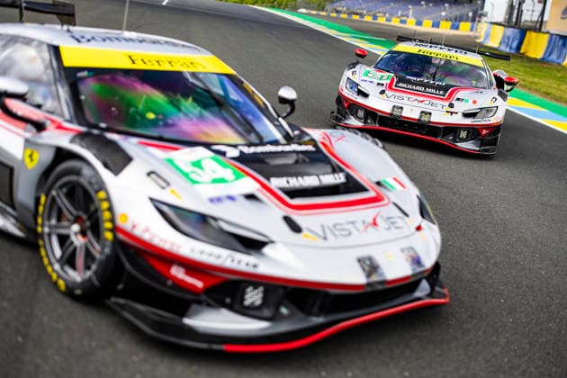 24 HEURES DU MANS 2026 - PESAGE 21 HERIAU Francois (fra), MANN Simon (usa), ROVERA Alessio (ita), Vista AF Corse, Ferrari 296 LMGT3 Evo 21, LM GT3, ambiance during Le Pesage of the 24 Hours of Le Mans 2026, 3rd round of the 2026 FIA World Endurance Championship, from June 5 to 6, 2026 on the Place de la RÃ publique in Le Mans, France - Le MansFrance Copyright: xJULIENxDELFOSSEx