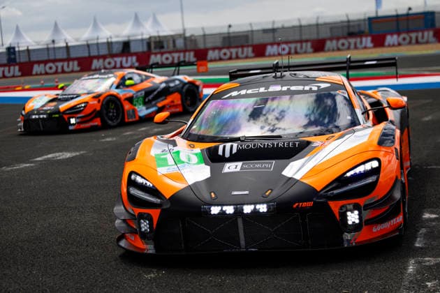 24 HEURES DU MANS 2026 - PESAGE 10 AU Antares (hkg), FLEMING Thomas (gbr), KIRCHHOFER Marvin (ger), Garage 59, McLaren 720S LMGT3 Evo 10, LM GT3, ambiance during Le Pesage of the 24 Hours of Le Mans 2026, 3rd round of the 2026 FIA World Endurance Championship, from June 5 to 6, 2026 on the Place de la RÃ publique in Le Mans, France - Le MansFrance Copyright: xJULIENxDELFOSSEx