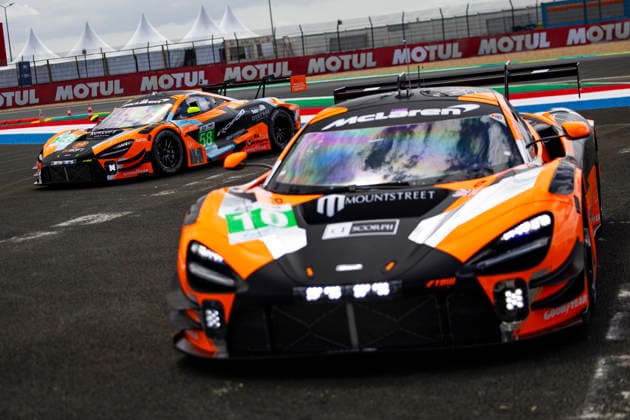 24 HEURES DU MANS 2026 - PESAGE 58 WEST Alexander (swe), GEHRSITZ Finn (ger), GOETHE Benjamin (dnk), Garage 59, McLaren 720S LMGT3 Evo 58, LM GT3, ambiance during Le Pesage of the 24 Hours of Le Mans 2026, 3rd round of the 2026 FIA World Endurance Championship, from June 5 to 6, 2026 on the Place de la RÃ publique in Le Mans, France - Le MansFrance Copyright: xJULIENxDELFOSSEx