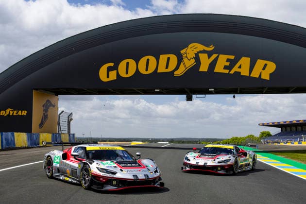 24 HEURES DU MANS 2026 - PESAGE 54 CASTELLACCI Francesco (ita), FLOHR Thomas (sui), RIGON Davide (ita), Vista AF Corse, Ferrari 296 GT3 Evo 54, LM GT3, 21 HERIAU Francois (fra), MANN Simon (usa), ROVERA Alessio (ita), Vista AF Corse, Ferrari 296 LMGT3 Evo 21, LM GT3, ambiance during Le Pesage of the 24 Hours of Le Mans 2026, 3rd round of the 2026 FIA World Endurance Championship, from June 5 to 6, 2026 on the Place de la RÃ publique in Le Mans, France - Le MansFrance Copyright: xJULIENxDELFOSSEx