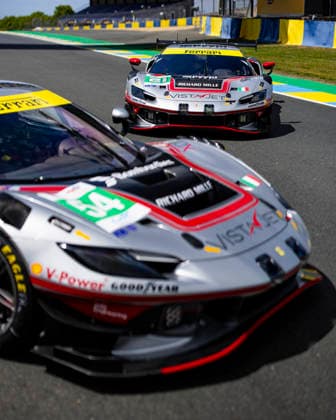 24 HEURES DU MANS 2026 - PESAGE 21 HERIAU Francois (fra), MANN Simon (usa), ROVERA Alessio (ita), Vista AF Corse, Ferrari 296 LMGT3 Evo 21, LM GT3, ambiance during Le Pesage of the 24 Hours of Le Mans 2026, 3rd round of the 2026 FIA World Endurance Championship, from June 5 to 6, 2026 on the Place de la RÃ publique in Le Mans, France - Le MansFrance Copyright: xJULIENxDELFOSSEx