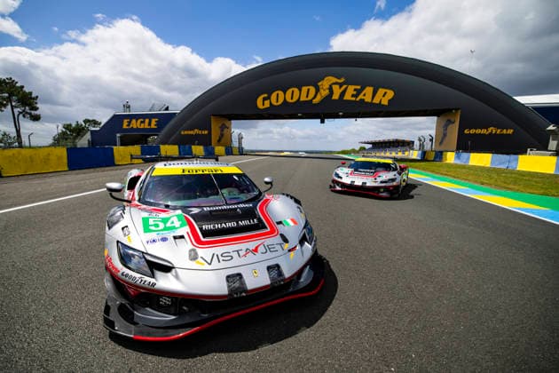 24 HEURES DU MANS 2026 - PESAGE 54 CASTELLACCI Francesco (ita), FLOHR Thomas (sui), RIGON Davide (ita), Vista AF Corse, Ferrari 296 GT3 Evo 54, LM GT3, 21 HERIAU Francois (fra), MANN Simon (usa), ROVERA Alessio (ita), Vista AF Corse, Ferrari 296 LMGT3 Evo 21, LM GT3, ambiance during Le Pesage of the 24 Hours of Le Mans 2026, 3rd round of the 2026 FIA World Endurance Championship, from June 5 to 6, 2026 on the Place de la RÃ publique in Le Mans, France - Le MansFrance Copyright: xJULIENxDELFOSSEx