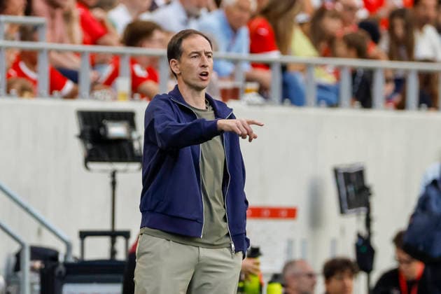 Rafel Navarro Switzerland, Coach , Gesture, Gesture, Facial expression, Emotion , Switzerland, Football, World Cup Qualification Europe Women, Matchday 5, 2026, Switzerland vs Malta, 05 06 2026, Lugano AIL Arena Switzerland Copyright: xGrantxHubbsx