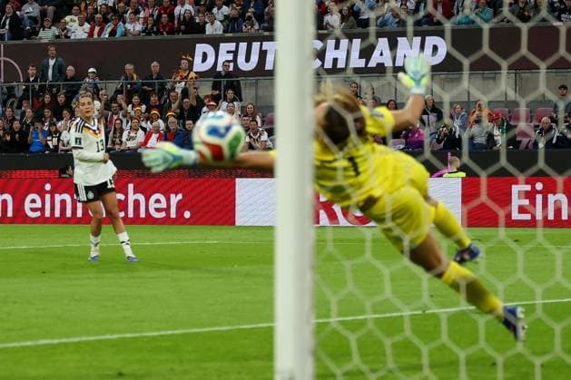 Carlotta Wamser 13 Germany scores 2 0, Goalkeeper Cecilie Fiskerstrand 1 Norway stretches in vain, Action, Germany vs Norway, Football, Women, UEFA, World Cup Qualification, Group stage, Group D, Matchday 5 of 6, DFB, Season 2025 2026, 05 06 2026 Cologne North Rhine-Westphalia Germany Copyright: xkolbert-press MartinxAgüerax