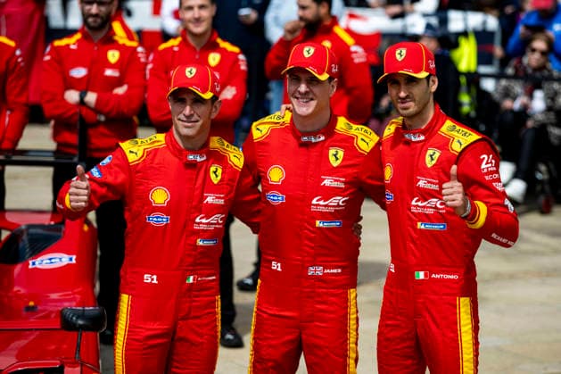 24 HEURES DU MANS 2026 - PESAGE 51 PIER GUIDI Alessandro (ita), CALADO James (gbr), GIOVINAZZI Antonio (ita), Ferrari AF Corse, Ferrari 499P 51, Hypercar, portrait during Le Pesage of the 24 Hours of Le Mans 2026, 3rd round of the 2026 FIA World Endurance Championship, from June 5 to 6, 2026 on the Place de la RÃ publique in Le Mans, France - Le MansFrance Copyright: xFabrizioxBoldonix