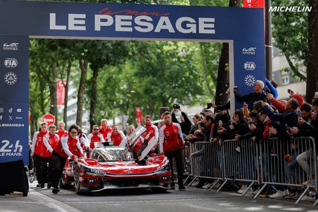 24 HEURES DU MANS 2026 - PESAGE 07 CONWAY Mike (gbr), KOBAYASHI Kamui (jpn), DE VRIES Nyck (nld), Toyota Racing, Toyota TR010 Hybrid 07, Hypercar, during Le Pesage of the 24 Hours of Le Mans 2026, 3rd round of the 2026 FIA World Endurance Championship, from June 5 to 6, 2026 on the Place de la RÃ publique in Le Mans, France - Le MansFrance Copyright: xFREDERICxLExFLOCxHx