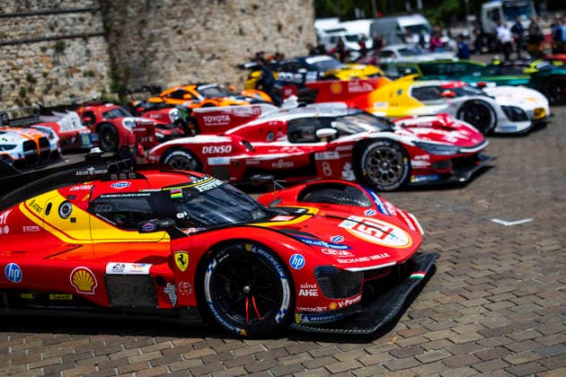 24 HEURES DU MANS 2026 - CITY CENTRE PARADE 51 PIER GUIDI Alessandro (ita), CALADO James (gbr), GIOVINAZZI Antonio (ita), Ferrari AF Corse, Ferrari 499P 51, Hypercar, action during the City Center Parade of the 24 Hours of Le Mans 2026, 3rd round of the 2026 FIA World Endurance Championship, on June 6, 2026 in Le Mans, France - Le MansFrance Copyright: xJULIENxDELFOSSEx