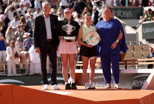 Mirra Andreeva of Russia with the trophy and Maja Chwalinska of Poland and Mary Pierce and Gilles Moretton French Open Tennis, Day Fourteen, Tennis, Roland Garros, Paris, France - 06 Jun 2026Paris Roland Garros France EDITORIAL USE ONLY No use with unauthorised audio, video, data, fixture lists, club league logos or live services. Online in-match use limited to 120 images, no video emulation. No use in betting, games or single club league player publications. Copyright: xEllaxLing Shutterstockx 16906571al