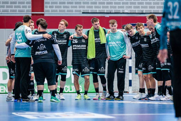The team of HC Oppenweiler Backnang is disappointed about the 38 33 defeat GER, TuS N Luebbecke vs HC Oppenweiler Backnang, Handball, 2 Bundesliga, Matchday 34, Season 2025 2026, 06 06 2026 GER, TuS N Luebbecke vs HC Oppenweiler Backnang, Handball, 2 Bundesliga, Matchday 34, Season 2025 2026, 06 06 2026 Luebbecke after the end of the match Copyright: xEibner-Pressefoto JanxRollingerx EP_JSK