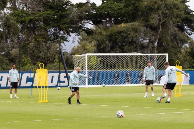 SOCCER - FIFA World Cup, WM, Weltmeisterschaft, Fussball 2026, preview SANTA BARBARA,CALIFORNIA,USA,06.JUN.26 - SOCCER - FIFA World Cup 2026, USA, Mexico, Canada, preview, Oesterreichischer Fussball-Bund, training team AUT. Image shows assistant coach Stefan Oesen, assistant coach Onur Cinel, video analyst Michael Brownlow and assistant coach Lars Kornetka (AUT). GEPAxpictures xArminxRauthner