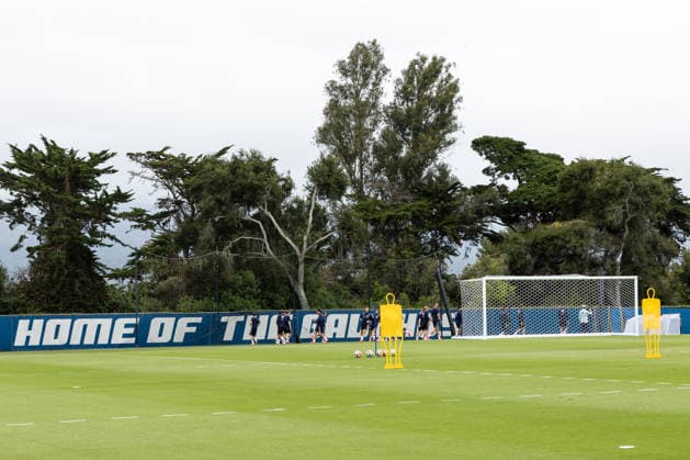 SOCCER - FIFA World Cup, WM, Weltmeisterschaft, Fussball 2026, preview SANTA BARBARA,CALIFORNIA,USA,06.JUN.26 - SOCCER - FIFA World Cup 2026, USA, Mexico, Canada, preview, Oesterreichischer Fussball-Bund, training team AUT. Image shows an overview of the Harder Stadium and the team of AUT. GEPAxpictures xArminxRauthner