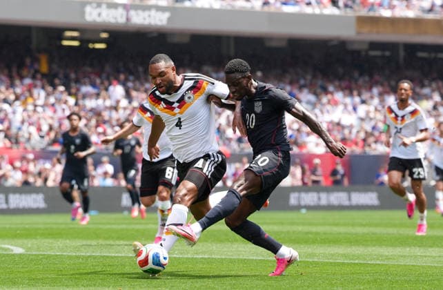 Jonathan Tah Germany, 4 one-on-one with Folarin Balogun USA, 20 USA, United States vs Germany, International soccer, Friendly match, 06 06 2026 USA, United States vs Germany, International soccer, Friendly match, 06 06 2026 Chicago Copyright: xEibner-Pressefoto ScottxColemanx EP_SCN