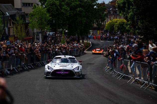 24 HEURES DU MANS 2026 - CITY CENTRE PARADE 62 AL-KHELAIFI Abdulla (qat), HANSES Julian (ger), ALESI Giuliano (fra), Team Qatar by Iron Lynx, Mercedes-AMG LMGT3 62, LM GT3, action during the City Center Parade of the 24 Hours of Le Mans 2026, 3rd round of the 2026 FIA World Endurance Championship, on June 6, 2026 in Le Mans, France - Le MansFrance Copyright: xMariusxHeckerx