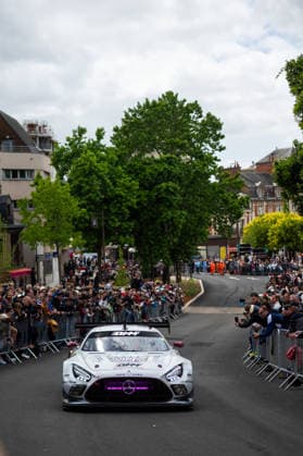 24 HEURES DU MANS 2026 - CITY CENTRE PARADE 62 AL-KHELAIFI Abdulla (qat), HANSES Julian (ger), ALESI Giuliano (fra), Team Qatar by Iron Lynx, Mercedes-AMG LMGT3 62, LM GT3, action during the City Center Parade of the 24 Hours of Le Mans 2026, 3rd round of the 2026 FIA World Endurance Championship, on June 6, 2026 in Le Mans, France - Le MansFrance Copyright: xMariusxHeckerx