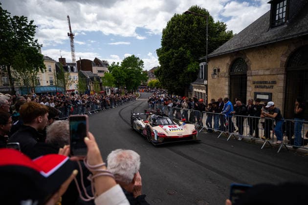 24 HEURES DU MANS 2026 - CITY CENTRE PARADE 12 DELETRAZ Louis (swi), STEVENS Will (gbr), NATO Norman (fra), Cadillac Hertz Team Jota, Cadillac V-Series.R 12, Hypercar, action during the City Center Parade of the 24 Hours of Le Mans 2026, 3rd round of the 2026 FIA World Endurance Championship, on June 6, 2026 in Le Mans, France - Le MansFrance Copyright: xMariusxHeckerx
