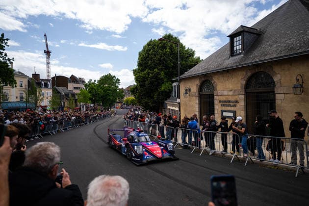 24 HEURES DU MANS 2026 - CITY CENTRE PARADE 04 KURTZ George (usa), QUINN Alexander (gbr), HEINRICH Laurin (ger), Crowdstrike Racing by APR, Oreca 07 Gibson 4, LMP2 Pro-AM, action during the City Center Parade of the 24 Hours of Le Mans 2026, 3rd round of the 2026 FIA World Endurance Championship, on June 6, 2026 in Le Mans, France - Le MansFrance Copyright: xMariusxHeckerx