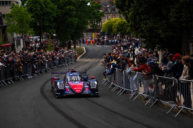 24 HEURES DU MANS 2026 - CITY CENTRE PARADE 04 KURTZ George (usa), QUINN Alexander (gbr), HEINRICH Laurin (ger), Crowdstrike Racing by APR, Oreca 07 Gibson 4, LMP2 Pro-AM, action during the City Center Parade of the 24 Hours of Le Mans 2026, 3rd round of the 2026 FIA World Endurance Championship, on June 6, 2026 in Le Mans, France - Le MansFrance Copyright: xMariusxHeckerx