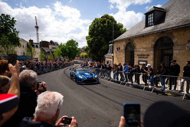 24 HEURES DU MANS 2026 - CITY CENTRE PARADE 23 NEWELL Gray (usa), BARRICHELLO Eduardo (bra), ADAM Jonny (gbr), Heart of Racing Team, Aston Martin Vantage AMR LMGT3 23, LM GT3, action during the City Center Parade of the 24 Hours of Le Mans 2026, 3rd round of the 2026 FIA World Endurance Championship, on June 6, 2026 in Le Mans, France - Le MansFrance Copyright: xMariusxHeckerx