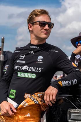 June 6, 2026, Madison, Illinois, USA: IndyCar, Indy Car, IRL, USA SERIES driver, DENNIS HAUGER (R) (19) (NOR) of Aurskog, Norway, qualifies for the Bommarito Automotive Group 500 at World Wide Technology Raceway in MADISON, Illinois, USA. INDYCAR SERIES: June 06, 2026: Bommarito Automotive Group 500: Dennis Hauger - ZUMAa161 20260606_aaa_a161_038 Copyright: xWalterxArce GMGx