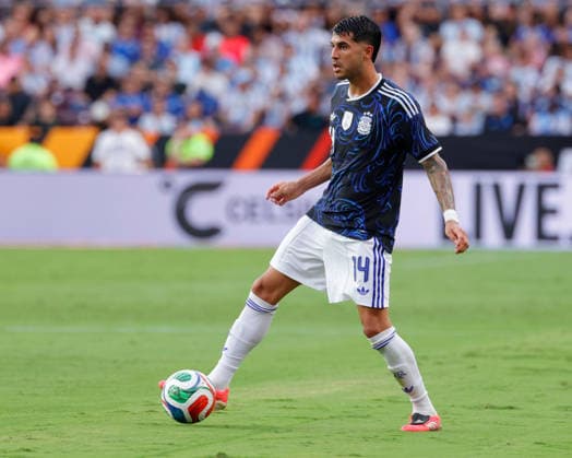 June 6, 2026, College Station, Texas, USA: Argentina midfielder EXEQUIEL PALACIOS (14) handles the ball during an International Friendly, Länderspiel, Nationalmannschaft soccer match between Argentina and Honduras at Kyle Field in College Station, TX, Saturday, June 6, 2026. Soccer 2026: Argentina 2:0 Honduras - ZUMAa325 20260606_zsa_a325_031 Copyright: xDavidxBalleringxIix