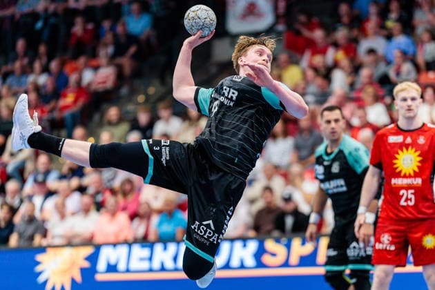 Tjoervi Tyr Gislason HC Oppenweiler Backnang, 03 in goal throw GER, TuS N Luebbecke vs HC Oppenweiler Backnang, Handball, 2 Bundesliga, Matchday 34, Season 2025 2026, 06 06 2026 GER, TuS N Luebbecke vs HC Oppenweiler Backnang, Handball, 2 Bundesliga, Matchday 34, Season 2025 2026, 06 06 2026 Luebbecke Copyright: xEibner-Pressefoto JanxRollingerx EP_JSK