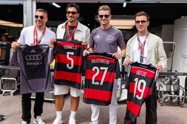 Lukas Podolski, Mars Hummels, Nico Huelkenberg Audi Revolut F1 Team, 27 and Mario Goetze with jerseys and their names on them, Monaco Grand Prix, Motorsport, Formula 1, 2026 season, 07 06 2026 Monaco Grand Prix, Motorsport, Formula 1, 2026 season, 07 06 2026 Copyright: xEibner-Pressefoto AlexanderxNeisx EP_ANS