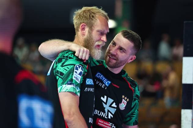 Lukas Mertens SC Magdeburg, 22, right hugs Matthias Musche SC Magdeburg, 06 GER, HSG Wetzlar vs SC Magdeburg, Handball, 1 Bundesliga, Matchday 34, Season 2025 2026, 07 06 2026 GER, HSG Wetzlar vs SC Magdeburg, Handball, 1 Bundesliga, Matchday 34, Season 2025 2026, 07 06 2026 Wetzlar Copyright: xEibner-Pressefoto RenexWeissx EP_RWS