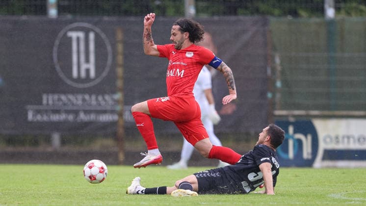 from left Joshua Siegert 1 FC Germania Egestorf Langreder, 20 and Mirko Boland SV Todesfelde, 31 in duel, duel, dynamics, action, action, match scene, 07 06 2026, Bremen Germany , football, promotion round Regionalliga Nord, 1 FC Germania Egestorf Langreder SV Todesfelde xobx