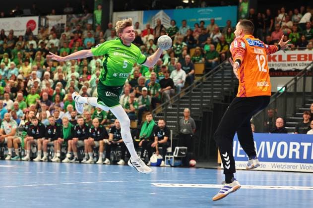 Goal shot by Tristan Kirschner HSG Wetzlar, 05 on goal by Matej Mandic SC Magdeburg, 12 GER, HSG Wetzlar vs SC Magdeburg, Handball, 1 Bundesliga, Matchday 34, Season 2025 2026, 07 06 2026 GER, HSG Wetzlar vs SC Magdeburg, Handball, 1 Bundesliga, Matchday 34, Season 2025 2026, 07 06 2026 Wetzlar Copyright: xEibner-Pressefoto RenexWeissx EP_RWS