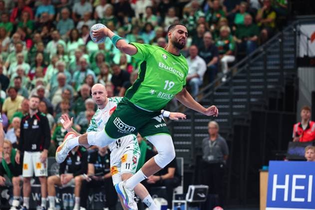Goal throw by Philipp Ahouansou HSG Wetzlar, 19 GER, HSG Wetzlar vs SC Magdeburg, Handball, 1 Bundesliga, Matchday 34, Season 2025 2026, 07 06 2026 GER, HSG Wetzlar vs SC Magdeburg, Handball, 1 Bundesliga, Matchday 34, Season 2025 2026, 07 06 2026 Wetzlar Copyright: xEibner-Pressefoto RenexWeissx EP_RWS