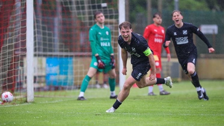 Goalscorer Mats Klüver SV Todesfelde, 10 with goal celebration, cheering, jubilant, optimistic, match scene, highlight, joy about the goal to 0 1, 07 06 2026, Bremen Germany , football, promotion round Regionalliga Nord, 1 FC Germania Egestorf Langreder SV Todesfelde xobx