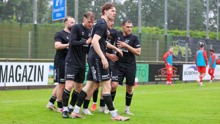 SV Todesfelde players with goal celebration, cheering, jubilant, optimistic, game scene, highlight, joy about the goal to 0 1, 07 06 2026, Bremen Germany , football, promotion round Regionalliga Nord, 1 FC Germania Egestorf Langreder SV Todesfelde xobx