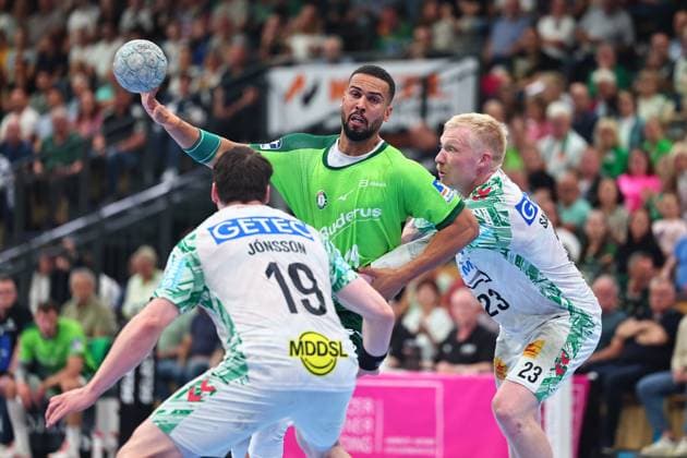 Philipp Ahouansou HSG Wetzlar, 19 in duel with Magnus Saugstrup SC Magdeburg, 23 GER, HSG Wetzlar vs SC Magdeburg, Handball, 1 Bundesliga, Matchday 34, Season 2025 2026, 07 06 2026 GER, HSG Wetzlar vs SC Magdeburg, Handball, 1 Bundesliga, Matchday 34, Season 2025 2026, 07 06 2026 Wetzlar Copyright: xEibner-Pressefoto RenexWeissx EP_RWS