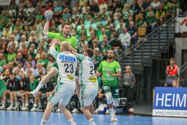 GER, Wetzlar, HSG Wetzlar vs SC Magdeburg, Daikin Handball Bundesliga, Handball, HBL, Season 2025 2026, Buderus Arena Wetzlar, 34 Matchday in the picture from l Dominik Mappes HSG Wetzlar 7 , Magnus Saugstrup SC Magdeburg 23 , Albin Lagergren SC Magdeburg 21 DFB DFL REGULATIONS PROHIBIT ANY USE OF PHOTOGRAPHS AS IMAGE SEQUENCES AND OR QUASI VIDEO, 07 06 2026 Copyright: HMBxMedia HendrikxHamelau