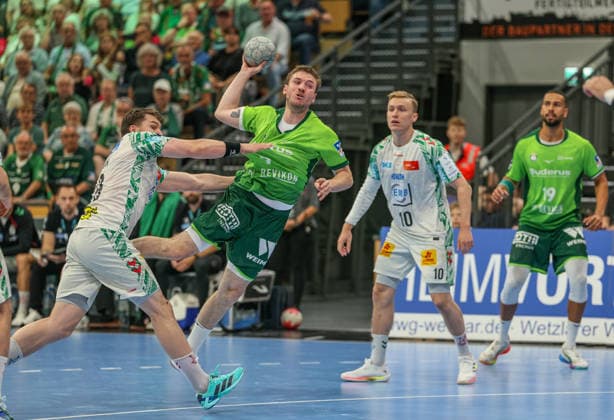 GER, Wetzlar, HSG Wetzlar vs SC Magdeburg, Daikin Handball Bundesliga, Handball, HBL, Season 2025 2026, Buderus Arena Wetzlar, 34 Matchday in picture f l Albin Lagergren SC Magdeburg 21 , Dominik Mappes HSG Wetzlar 7 DFB DFL REGULATIONS PROHIBIT ANY USE OF PHOTOGRAPHS AS IMAGE SEQUENCES AND OR QUASI VIDEO, 07 06 2026 Copyright: HMBxMedia HendrikxHamelau