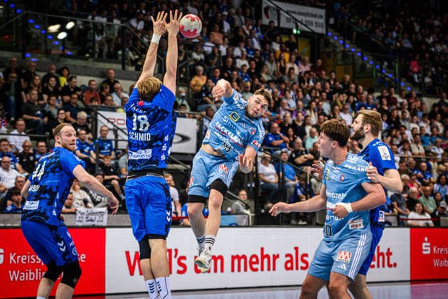 Tobias Buck HC Erlangen, 39 vs Linus Schmid TVB Stuttgart, 18 GER, TVB Stuttgart HC Erlangen, DAIKIN HBL, Handball, Bundesliga, Matchday 34, Season 2025 2026, 07 06 2026 GER, TVB Stuttgart HC Erlangen, DAIKIN HBL, Handball, Bundesliga, Matchday 34, Season 2025 2026, 07 06 2026 Stuttgart Copyright: xSandyxDinkelackerx EP_SDR