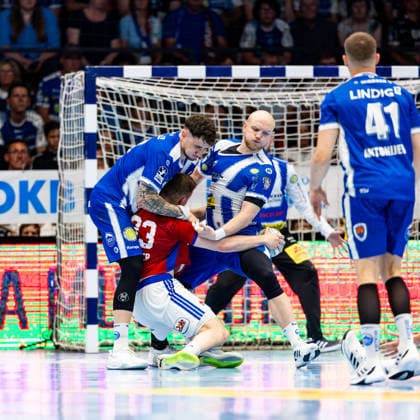 07 06 2026, GER, Handball, Men, Season 25 26, Daikin 1 Bl, 34 Matchday, ThSV Eisenach HSV Hamburg Handball Sport Verein Hamburg Moritz Sauter Handball Sport Verein Hamburg , Justin Kurch ThSV Eisenach,52 , Peter Walz ThSV Eisenach,14 99817 Eisenach Werner Assmann Halle Am Sportp Thueringen Germany