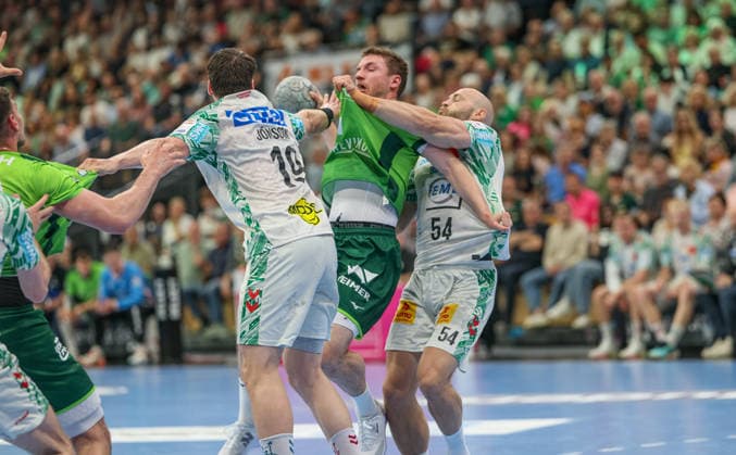 GER, Wetzlar, HSG Wetzlar vs SC Magdeburg, Daikin Handball Bundesliga, Handball, HBL, Spielzeit 2025 2026, Buderus Arena Wetzlar, 34 Spieltag im Bild v l Elvar Örn Jonsson SC Magdeburg 19 , Dominik Mappes HSG Wetzlar 7 , Oscar Bergendahl SC Magdeburg 54 DFB DFL REGULATIONS PROHIBIT ANY USE OF PHOTOGRAPHS AS IMAGE SEQUENCES AND OR QUASI VIDEO, 07 06 2026 Copyright: HMBxMedia HendrikxHamelau