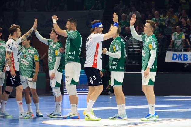 DEU, DHB, 1 HBL, Fuechse Berlin vs Flensburger Handewitt, 07 06 2026, Max Schmeling Halle, Berlin, DEU, DHB, 1 HBL, Fuechse Berlin vs Flensburger Handewitt, in the picture Fuechse player circle, Johannes Golla Flensburg Handewitt 4 , Lasse Andersson Fuechse Berlin 11 nordphotoxGmbHx xEngler nph00076