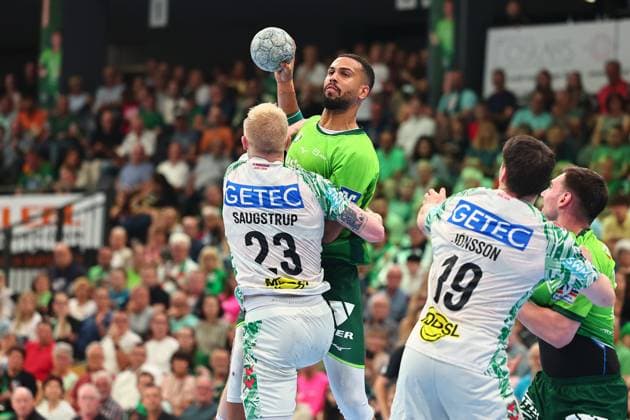 Philipp Ahouansou HSG Wetzlar, 19 in duel with Magnus Saugstrup SC Magdeburg, 23 GER, HSG Wetzlar vs SC Magdeburg, Handball, 1 Bundesliga, Matchday 34, Season 2025 2026, 07 06 2026 GER, HSG Wetzlar vs SC Magdeburg, Handball, 1 Bundesliga, Matchday 34, Season 2025 2026, 07 06 2026 Wetzlar Copyright: xEibner-Pressefoto RenexWeissx EP_RWS