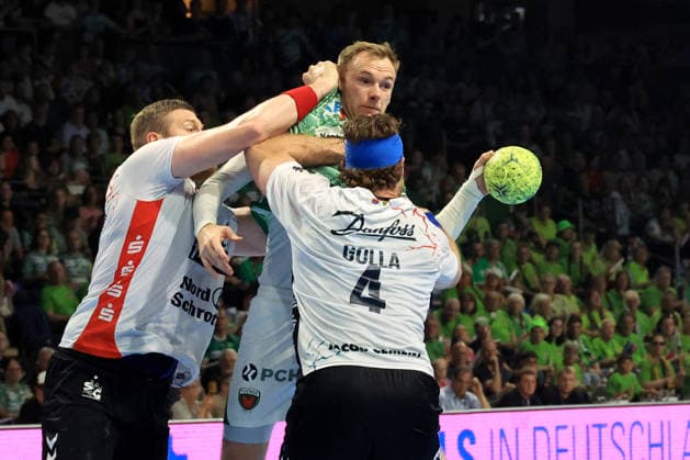 DEU, DHB, 1 HBL, Fuechse Berlin vs Flensburger Handewitt, 07 06 2026, Max Schmeling Halle, Berlin, DEU, DHB, 1 HBL, Fuechse Berlin vs Flensburger Handewitt, in the picture Mathias Gidsel Fuechse Berlin 19 , Johannes Golla Flensburg Handewitt 4 , BLAZ BLAGOTINSEK Flensburg Handewitt 43 nordphotoxGmbHx xEngler nph00076