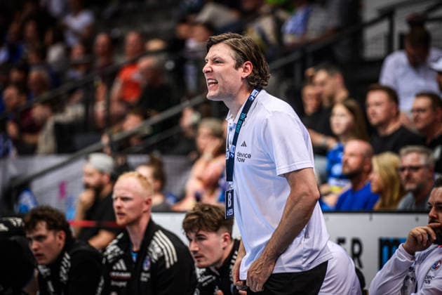 Johannes Sellin Coach HC Erlangen visibly dissatisfied, Scream GER, TVB Stuttgart HC Erlangen, DAIKIN HBL, Handball, Bundesliga, Matchday 34, Season 2025 2026, 07 06 2026 GER, TVB Stuttgart HC Erlangen, DAIKIN HBL, Handball, Bundesliga, Matchday 34, Season 2025 2026, 07 06 2026 Stuttgart Copyright: xSandyxDinkelackerx EP_SDR